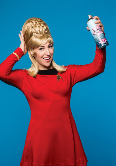 mayim-star-trek-cosplay-janice-rand-mayim-bialik-39813819-400-574